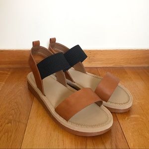 Roolee Platform Sandals